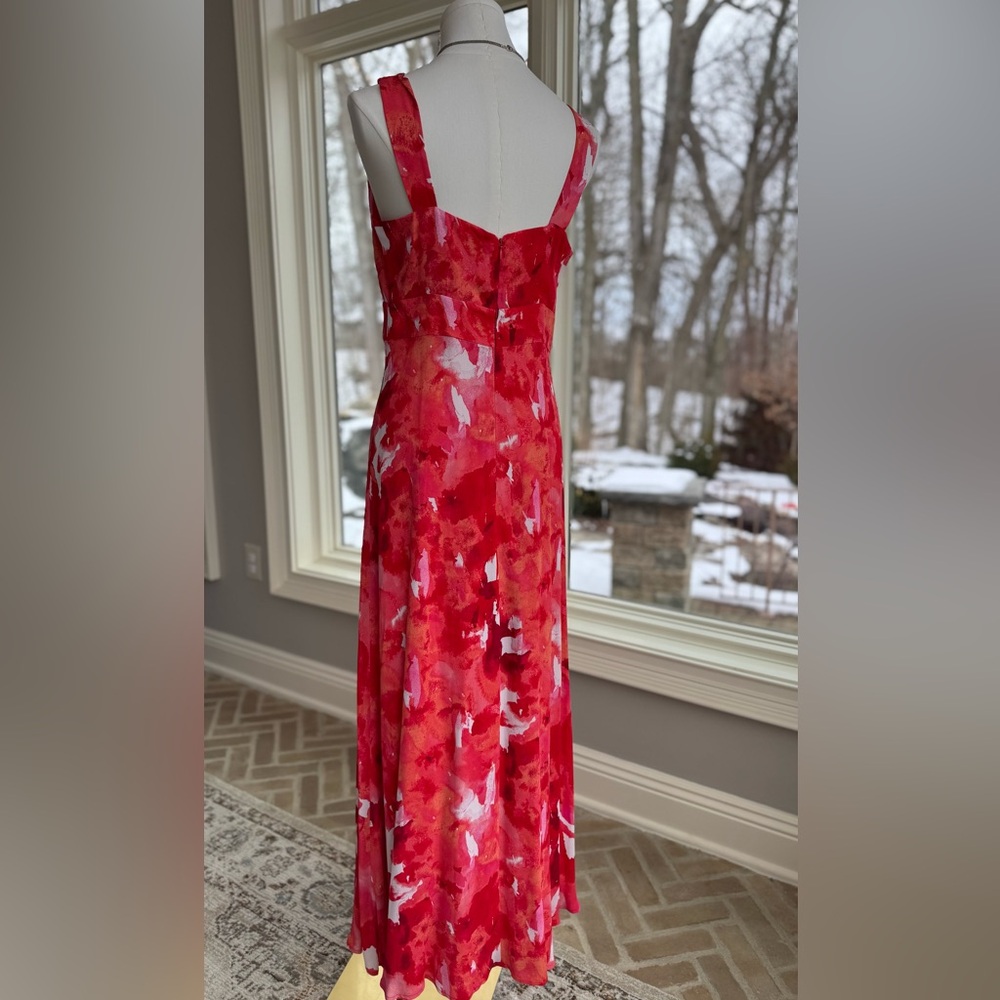 Donna Karan Red Floral Maxi dress.  Size 4 NWOT - Picture 2 of 4